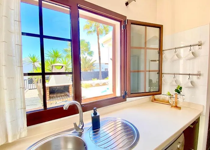 Agatha, Vacaciones En Familia En Lanzarote