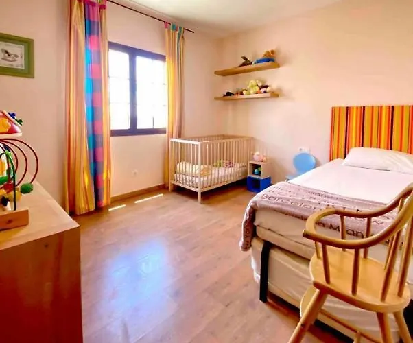 Agatha, Vacaciones En Familia En Lanzarote Villa