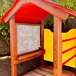 Agatha, Vacaciones En Familia En Lanzarote