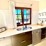 Agatha, Vacaciones En Familia En Lanzarote Villa