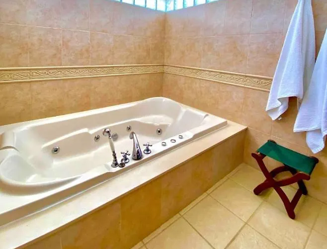 Agatha, Vacaciones En Familia En Lanzarote 普拉亚布兰卡